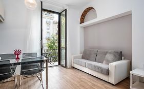 Hemeras Boutique Homes - Smart flat with balcony near the city Center